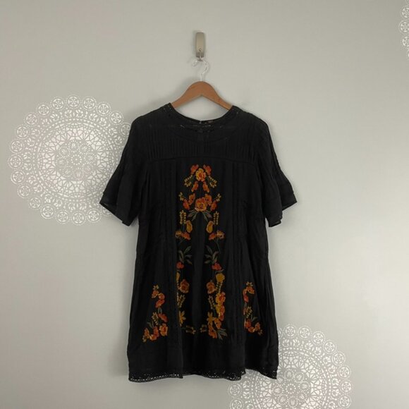 Free People Dresses & Skirts - Free People Perfectly Victorian Floral Embroidered Mini Dress Size Small